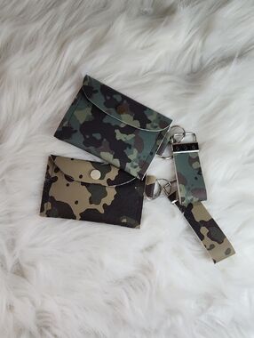 Camouflage Wristlet Card Holder - Green Camo. Handmade.
